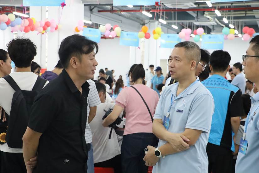 陶兴华院长与家长交流