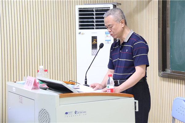 陈正刚副院长做介绍_副本.jpg